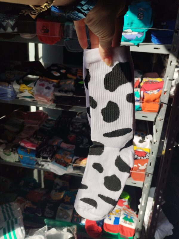Media caña vaca negra y blanca estampada unisex algodon