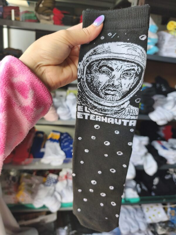 Media caña Eternauta negra estampada unisex algodon