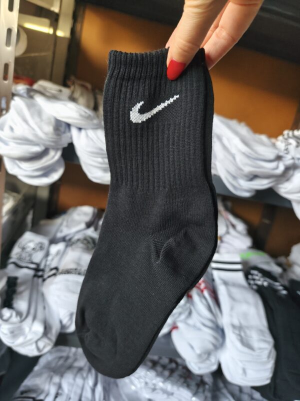 Tenis Nike negra