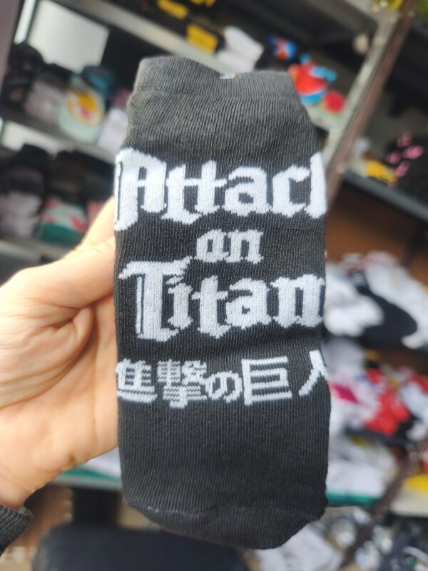Soquete Attack on Titan