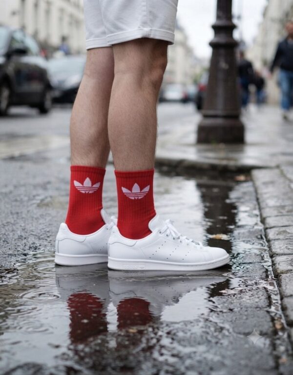 Tenis Adidas roja logo blanco